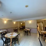 Somriu Hotel City M28