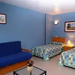 Apartamentos Crest Pas