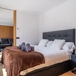 Isard Homes By Select Rentals