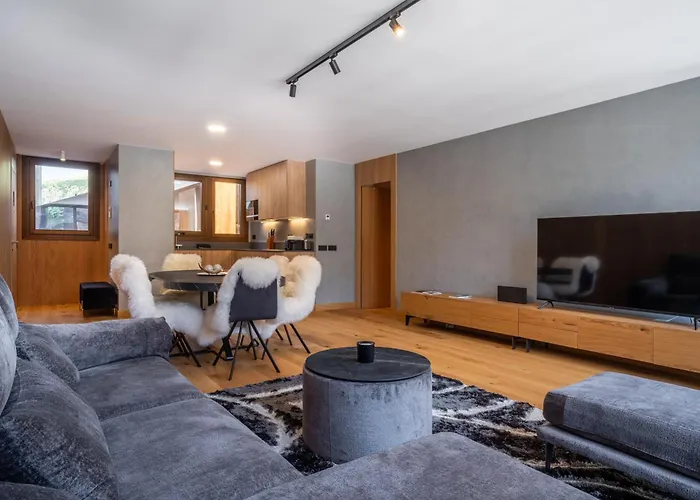 Isard Homes By Select Rentals