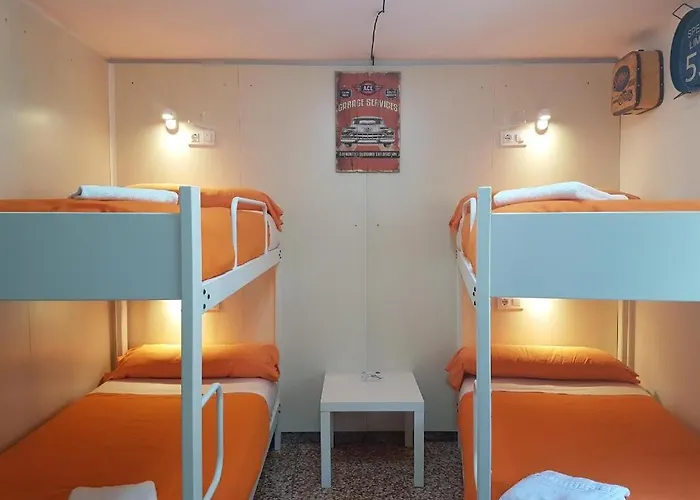 Barri Antic Hostel & Pub