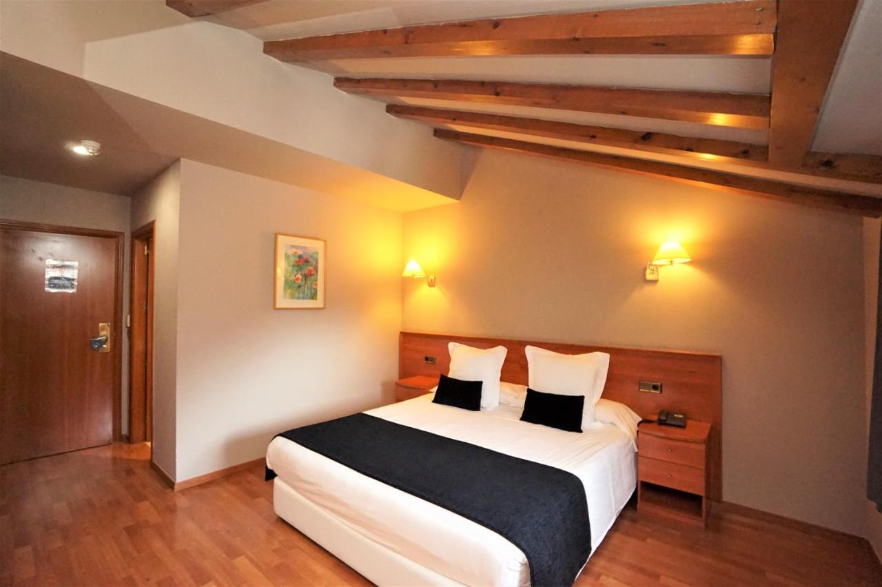 Hotel & Niunit El Serrat