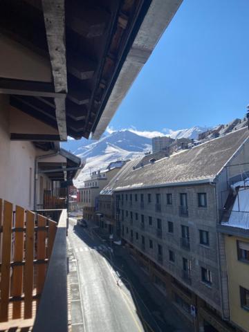 Snow Mountain * Pas De La Casa