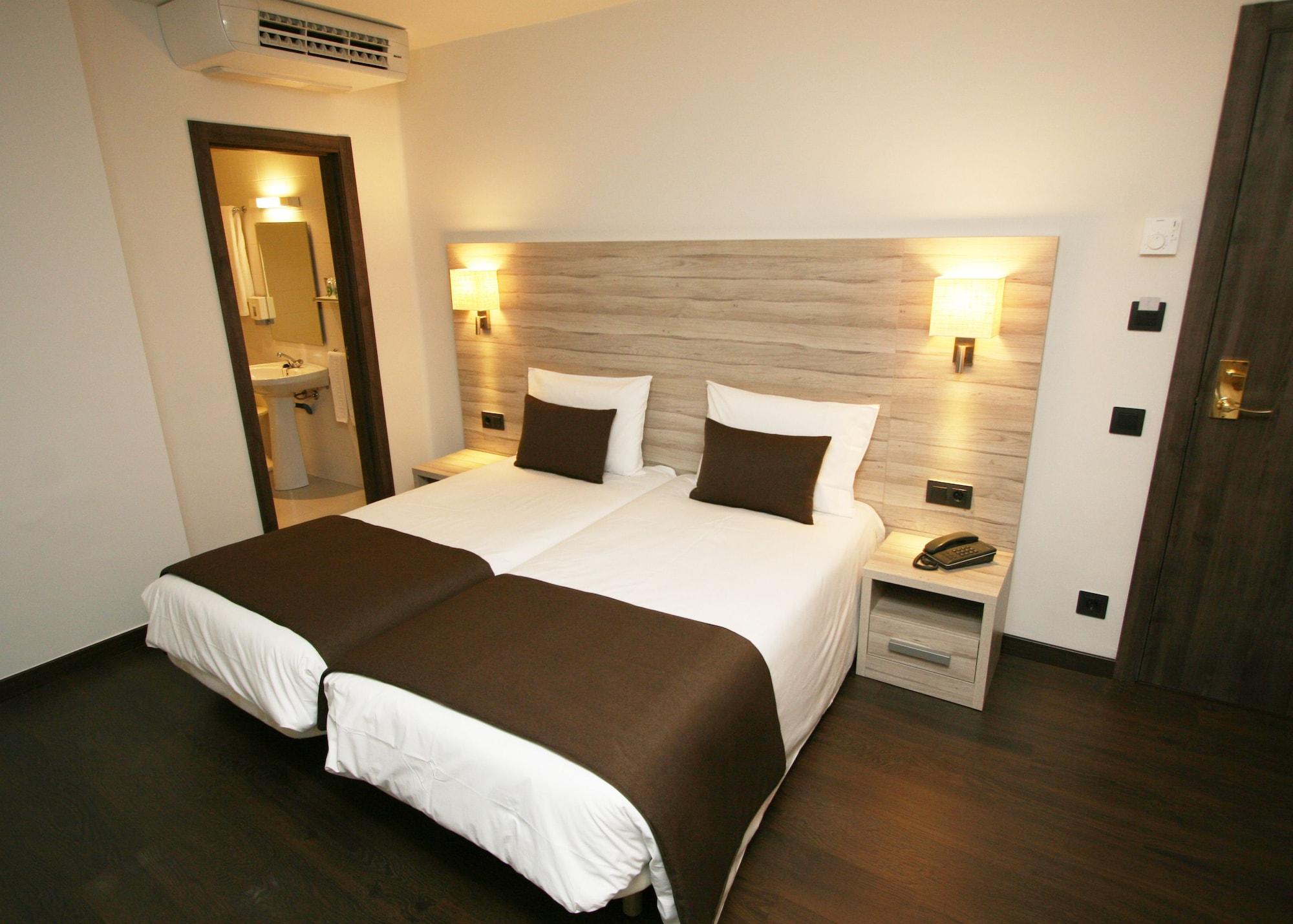 Pyrenees Hotel
