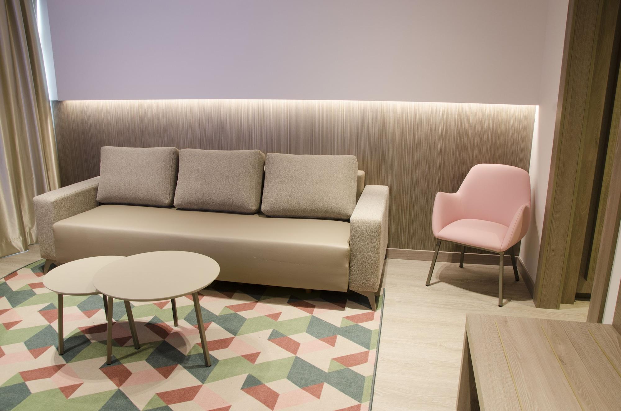 Grand Plaza & Wellness Hotel 5*