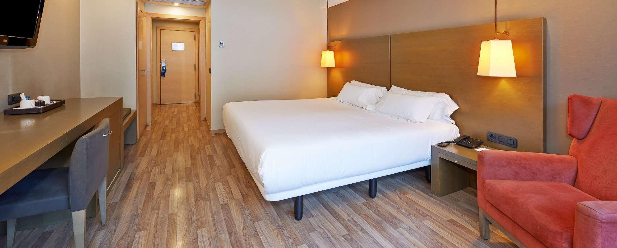 Hotel Nh 4*