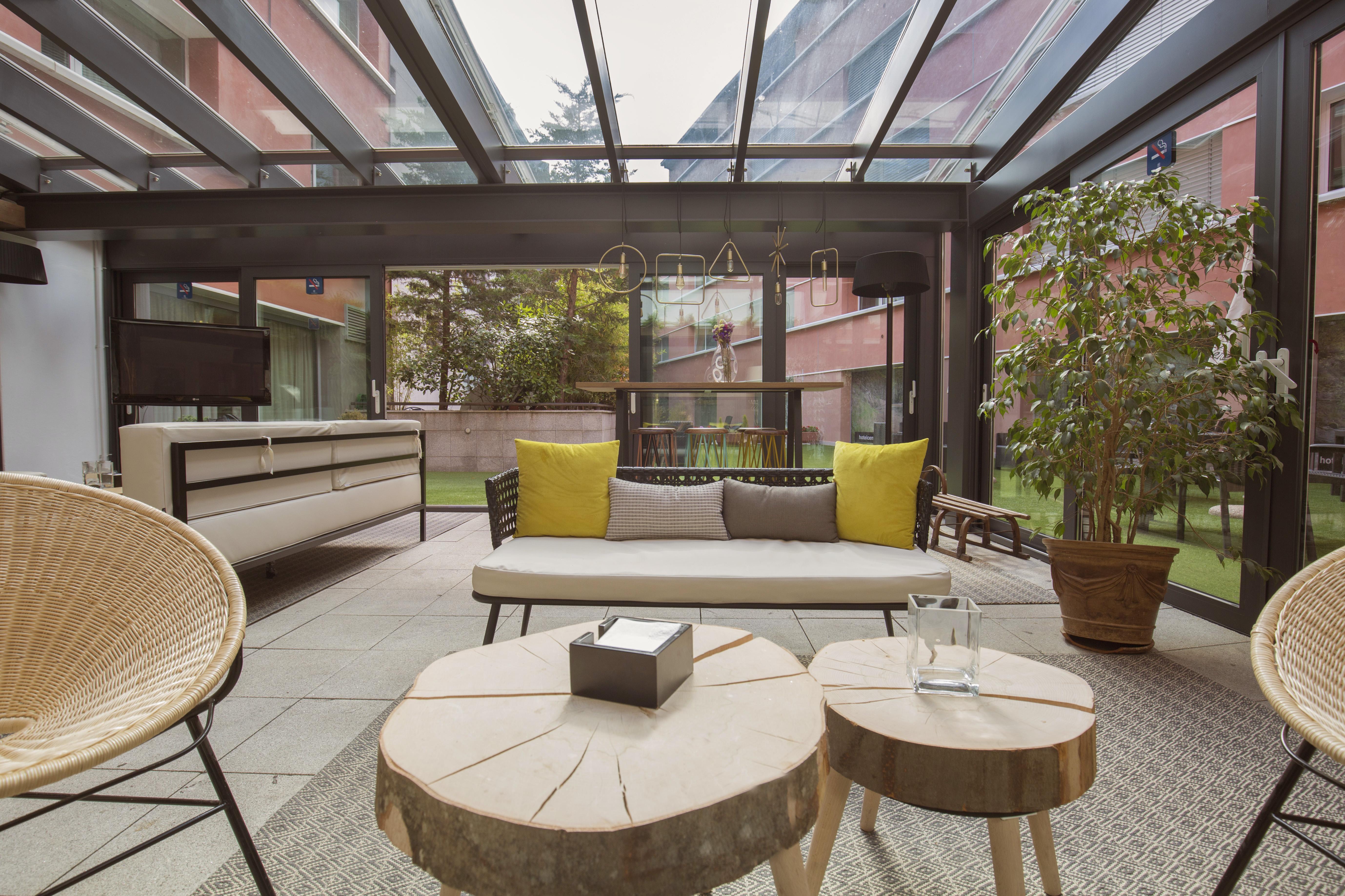 Yomo Centric 4* Andorra la Vieja