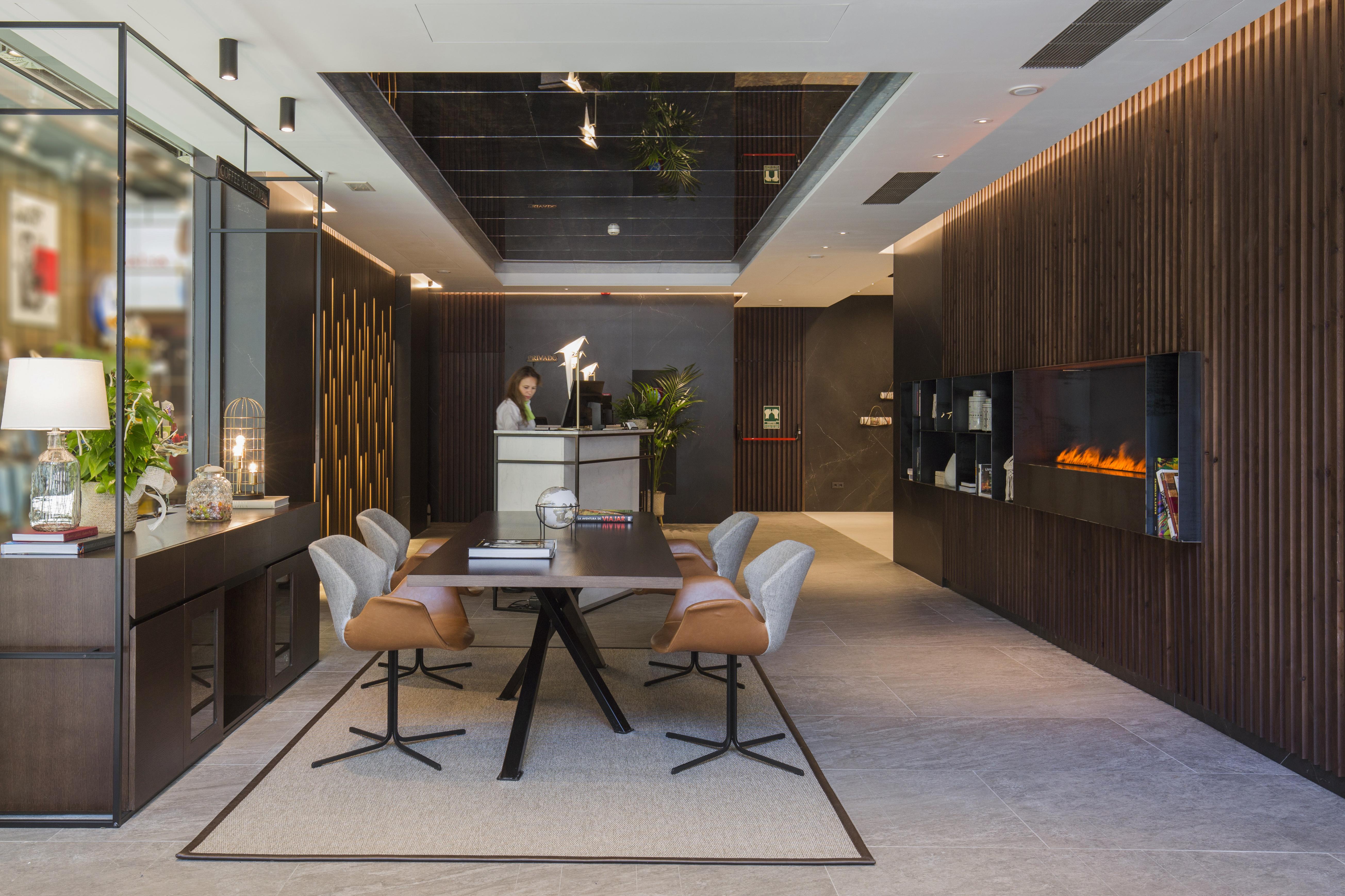 Yomo Centric Hotel 4*