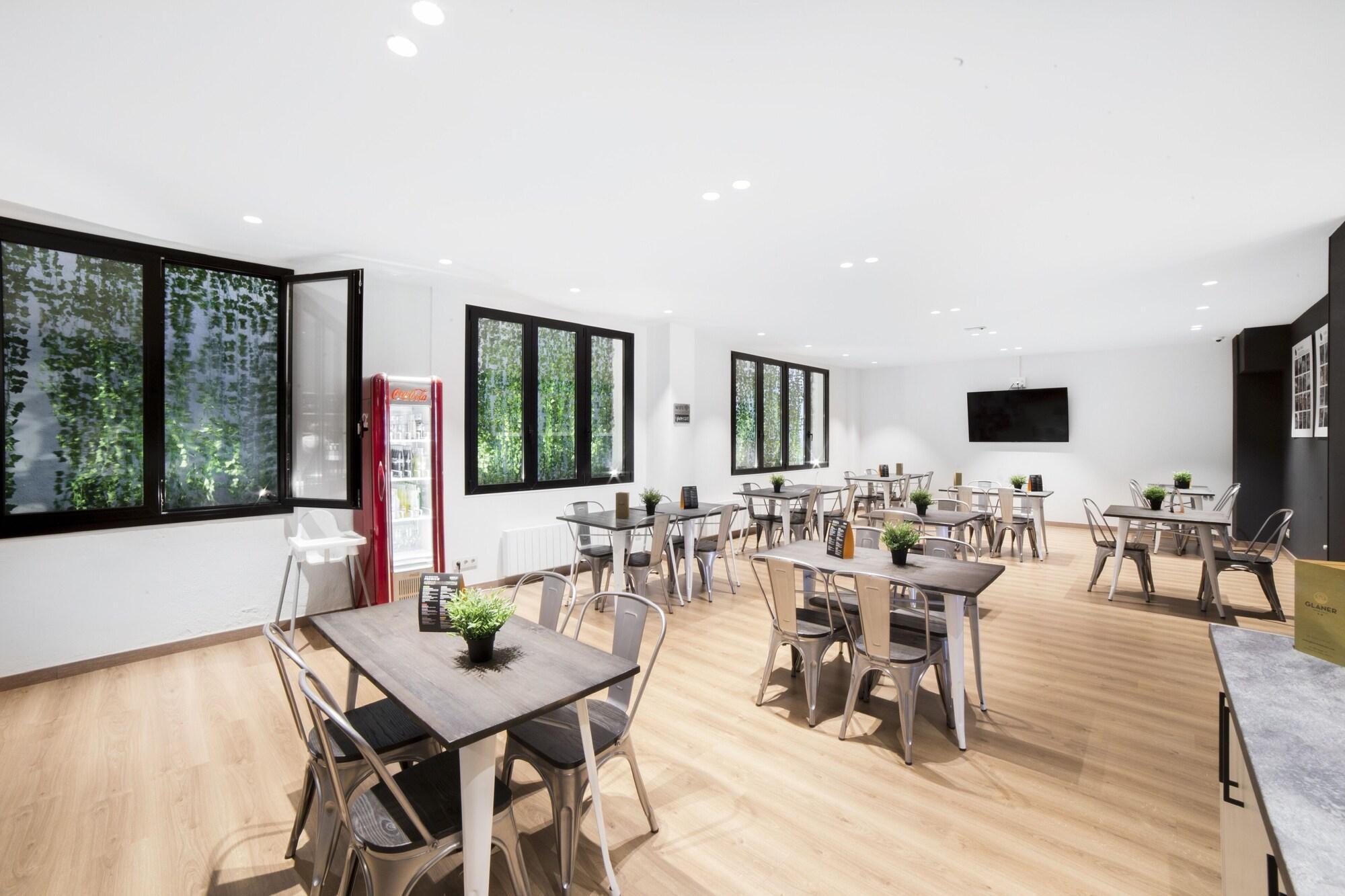 Glaner Cafe Hotel