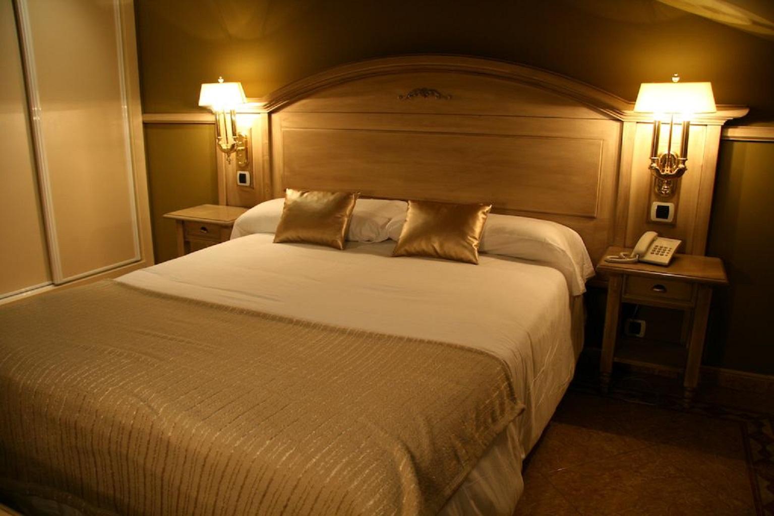 Hotel & Bringue 4*