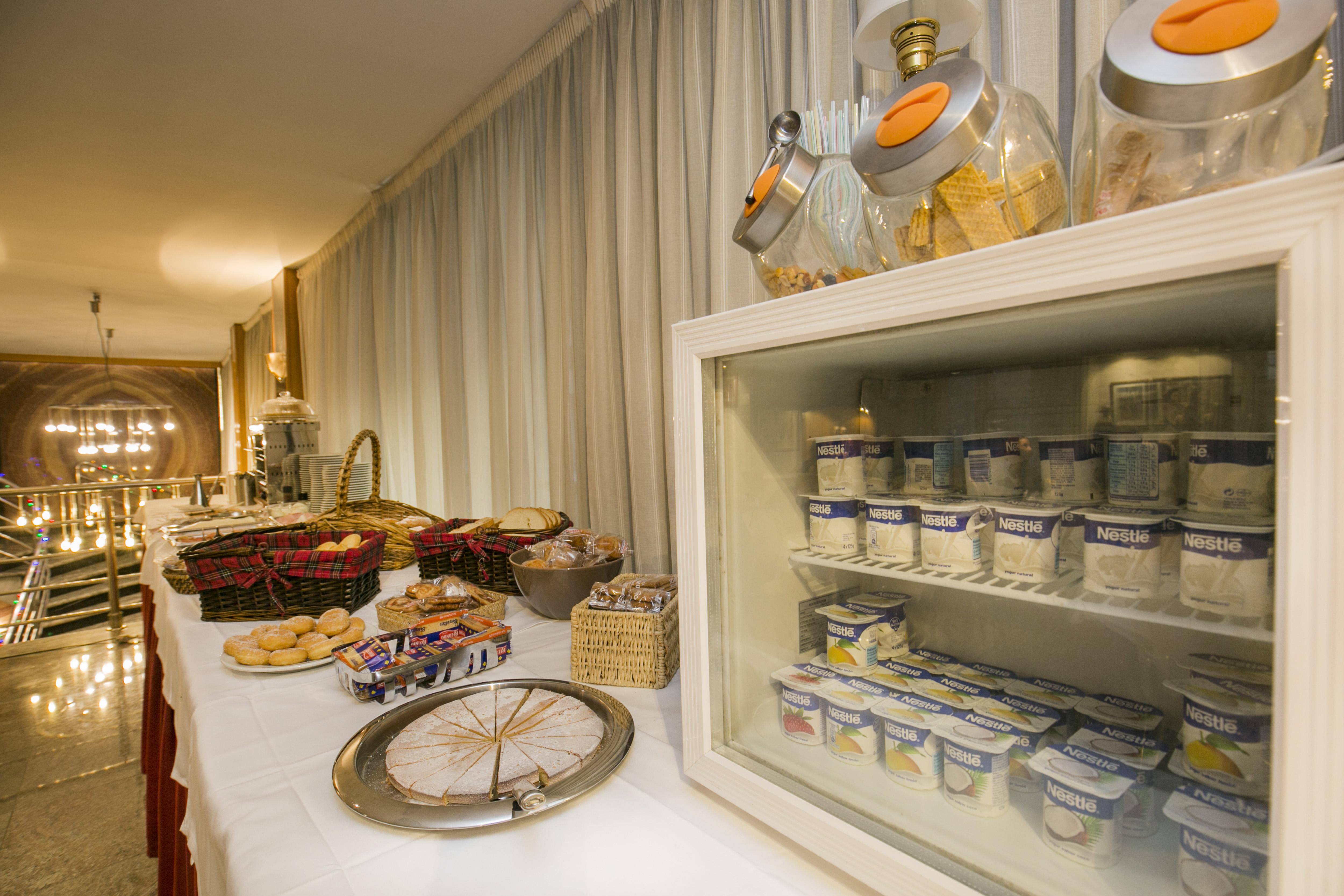 Yomo Imperial Hotel 3*