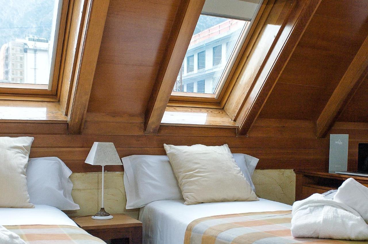 Roc Blanc & 4* Andorra la Vella