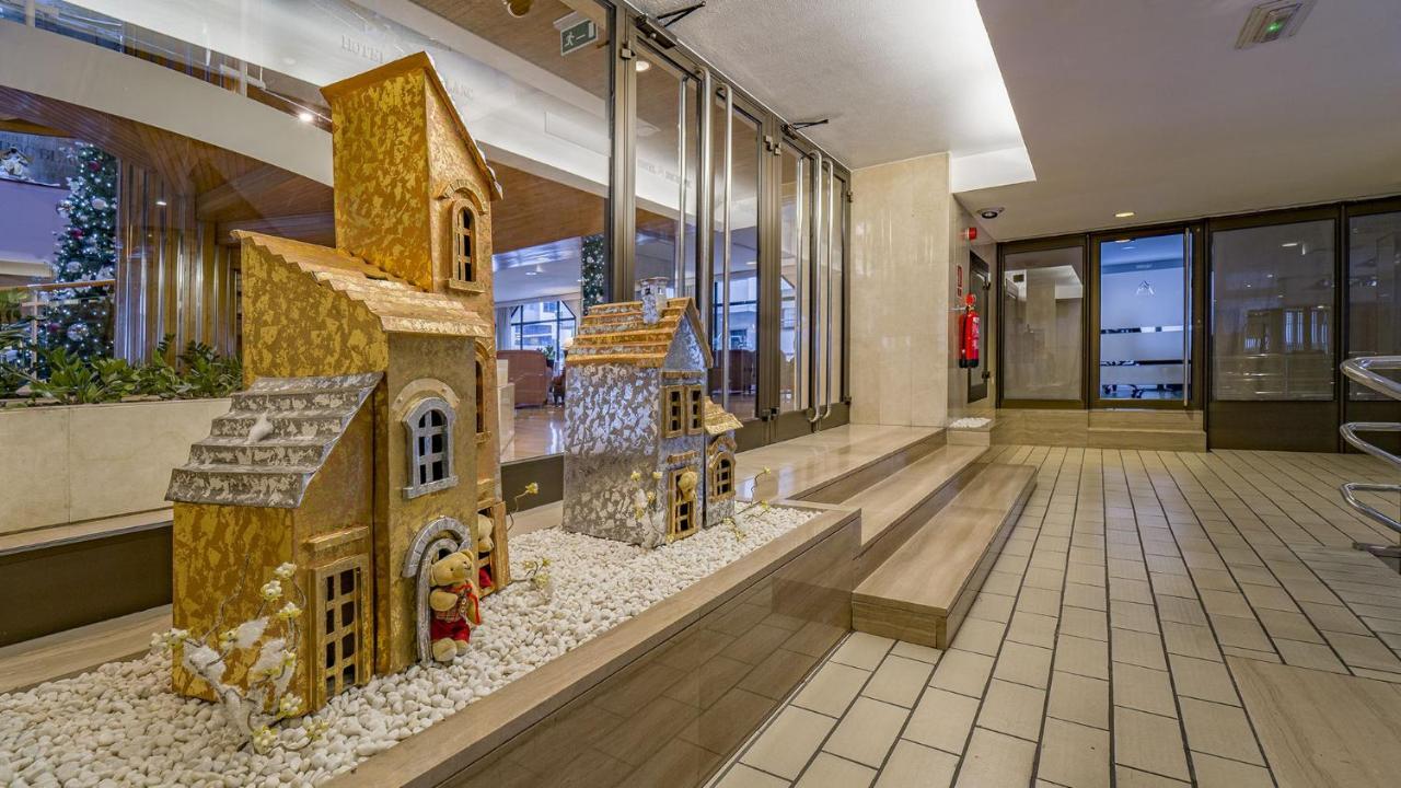 Hotel Roc Blanc & 4*