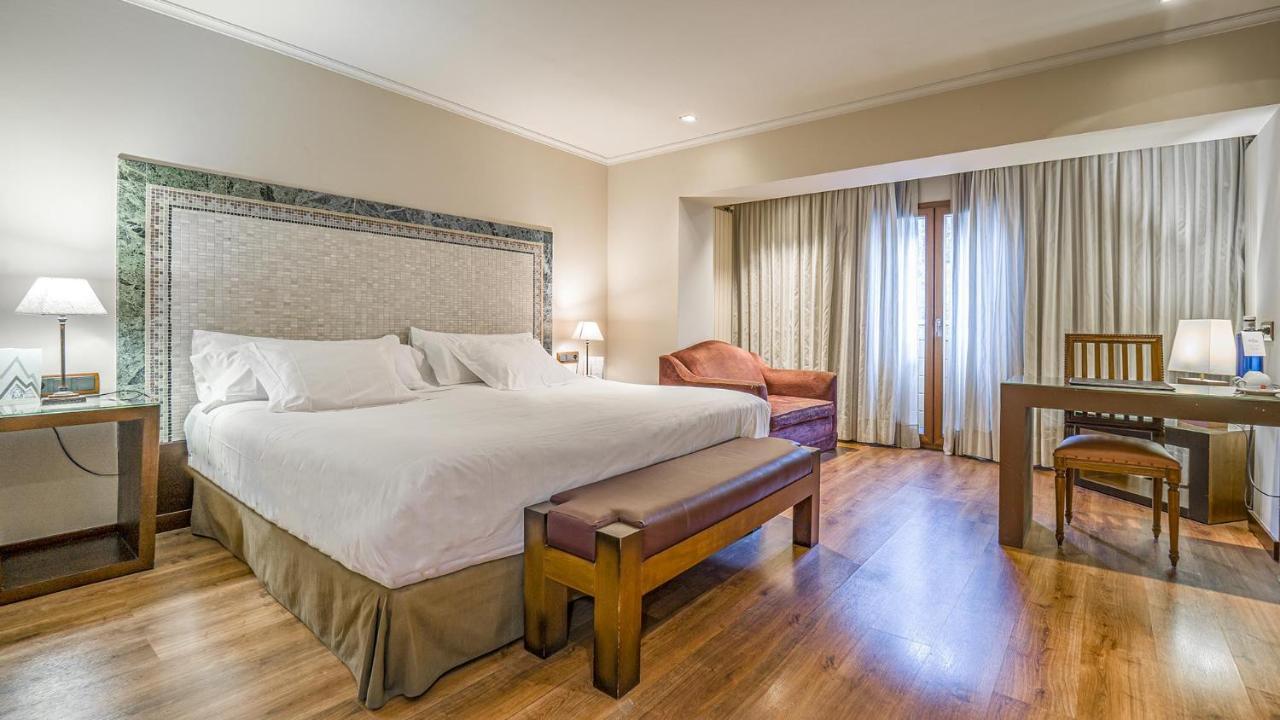 Roc Blanc & Hotel Andorra la Vella