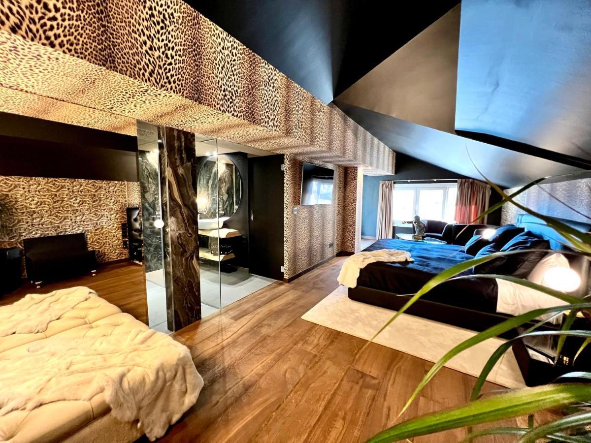 Hotel & Bringue