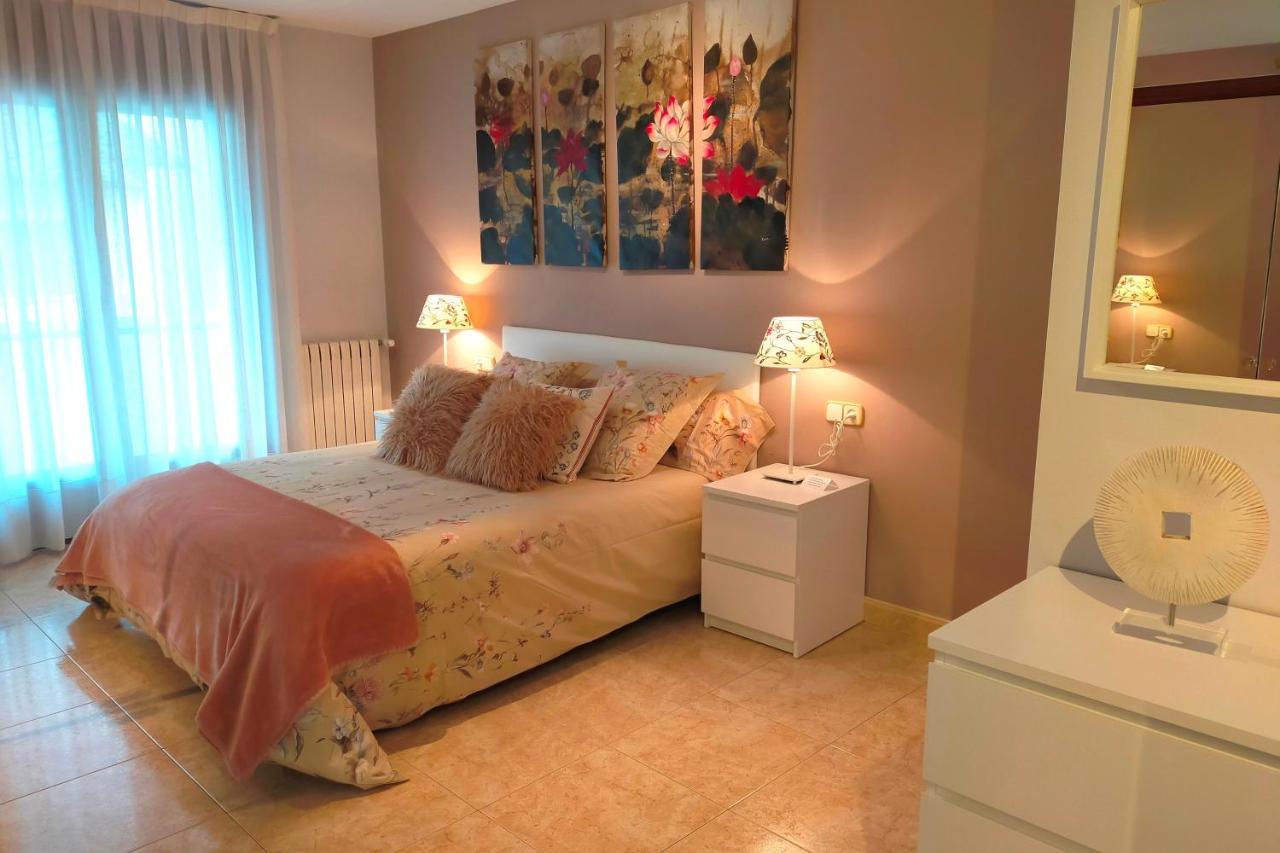 Apartamento Amplio Atico Con Terraza En Andorra Centro *