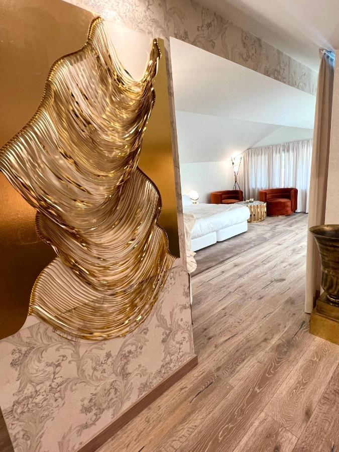 & Bringue Hotel