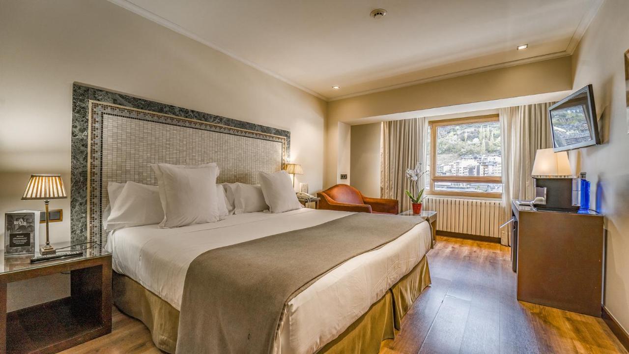 Roc Blanc & 4* Andorra la Vella