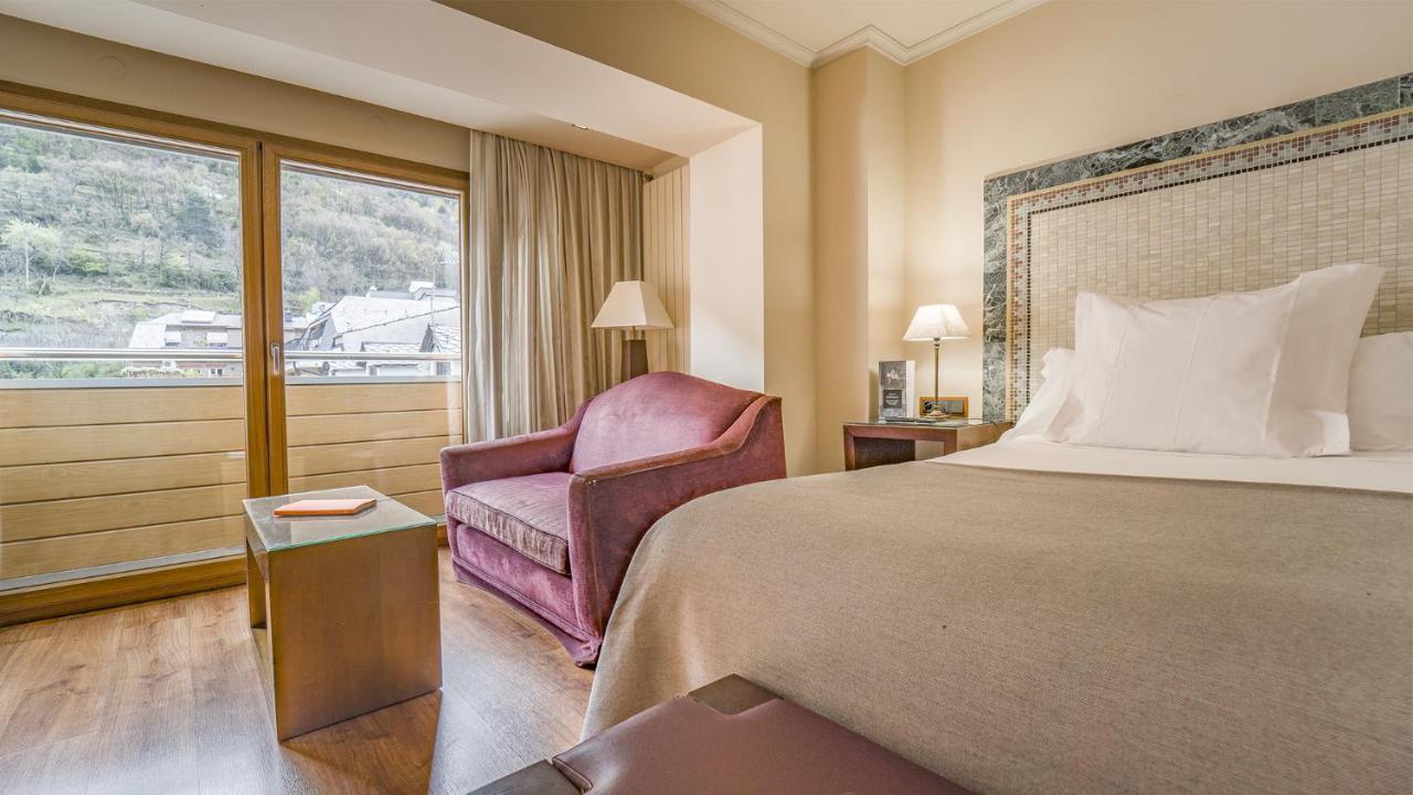 Hotel Roc Blanc & 4*