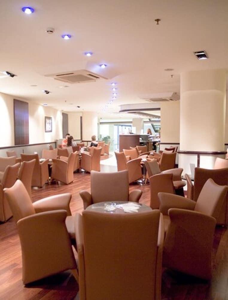 Tropical 4* Les Escaldes