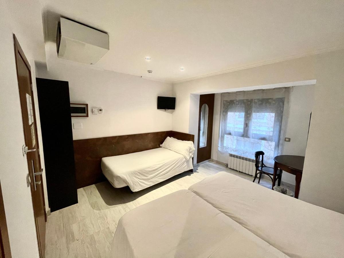 Aston Hotel