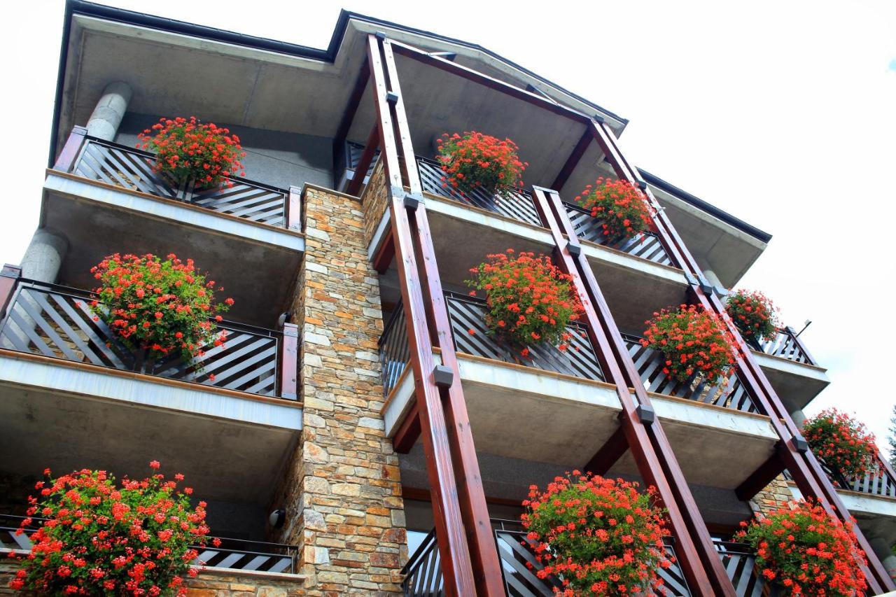 Apartahotel Vista *