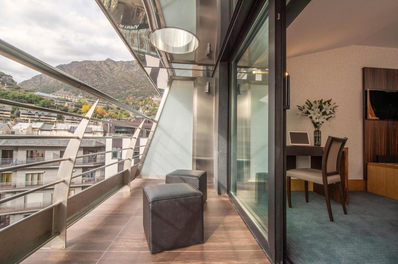 Hotel Starc By Pierre & Premium