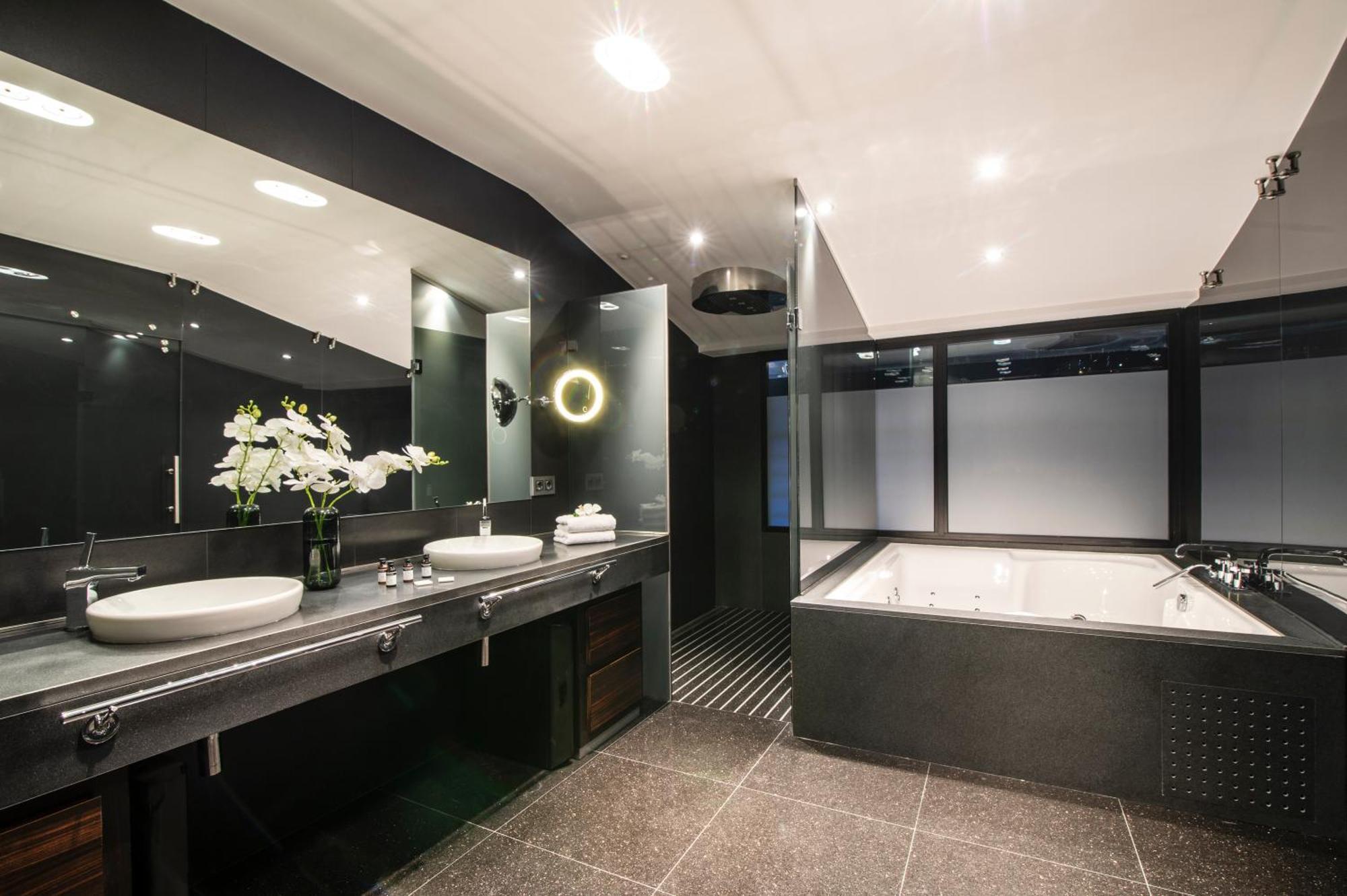 Starc By Pierre & Premium 4*