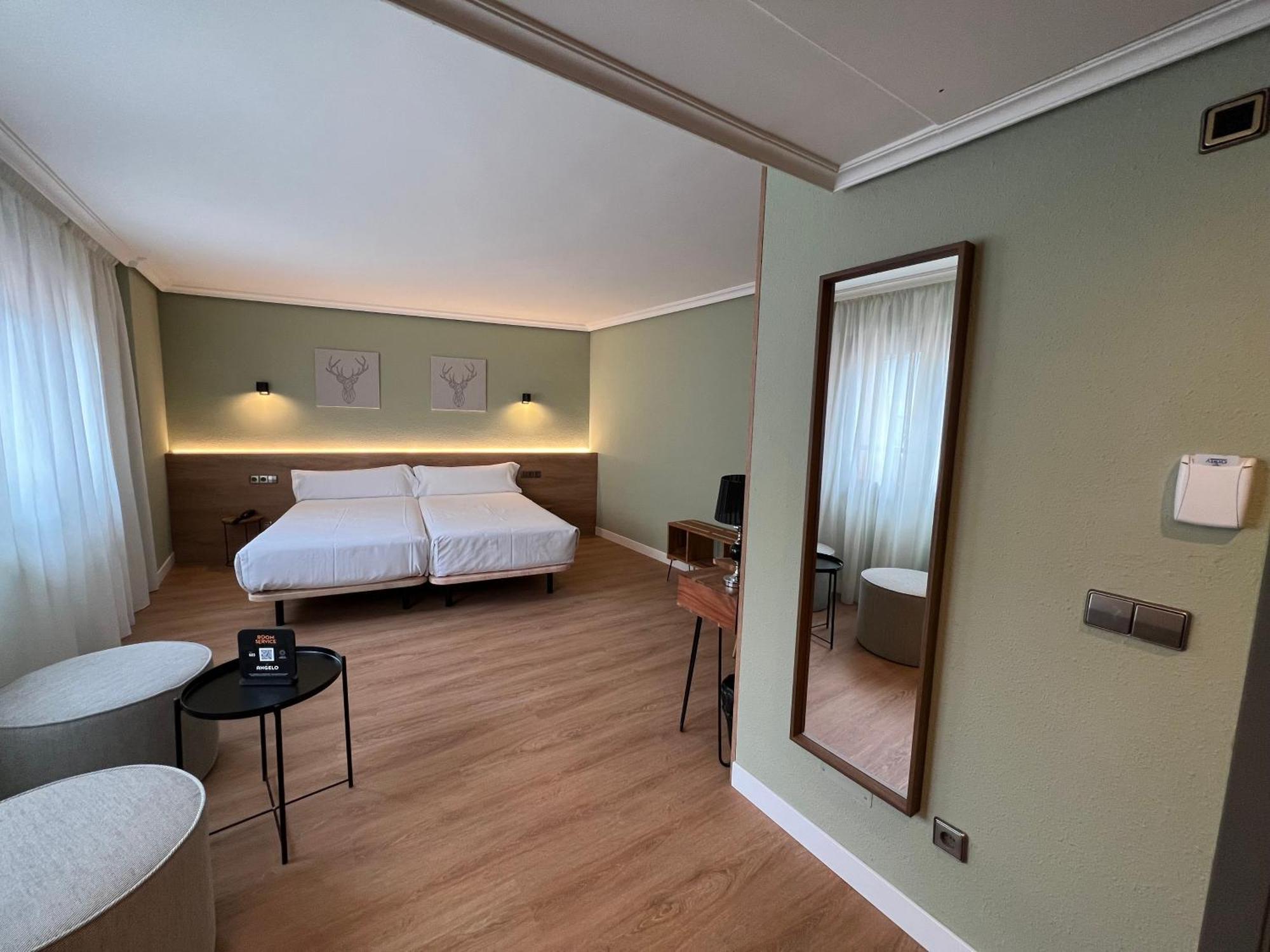 Yomo Imperial 3* Sant Julia de Loria