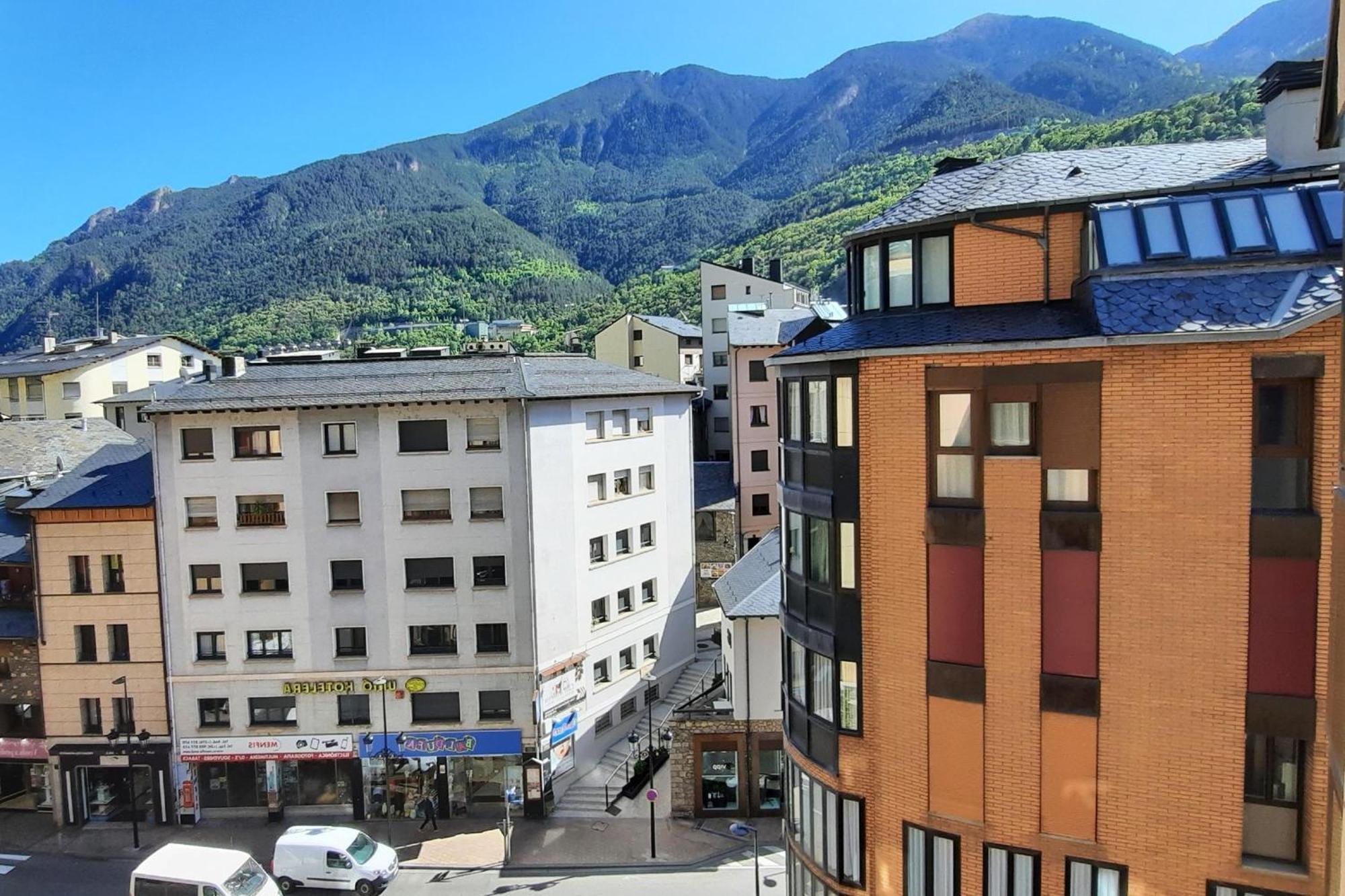 Hotel Center