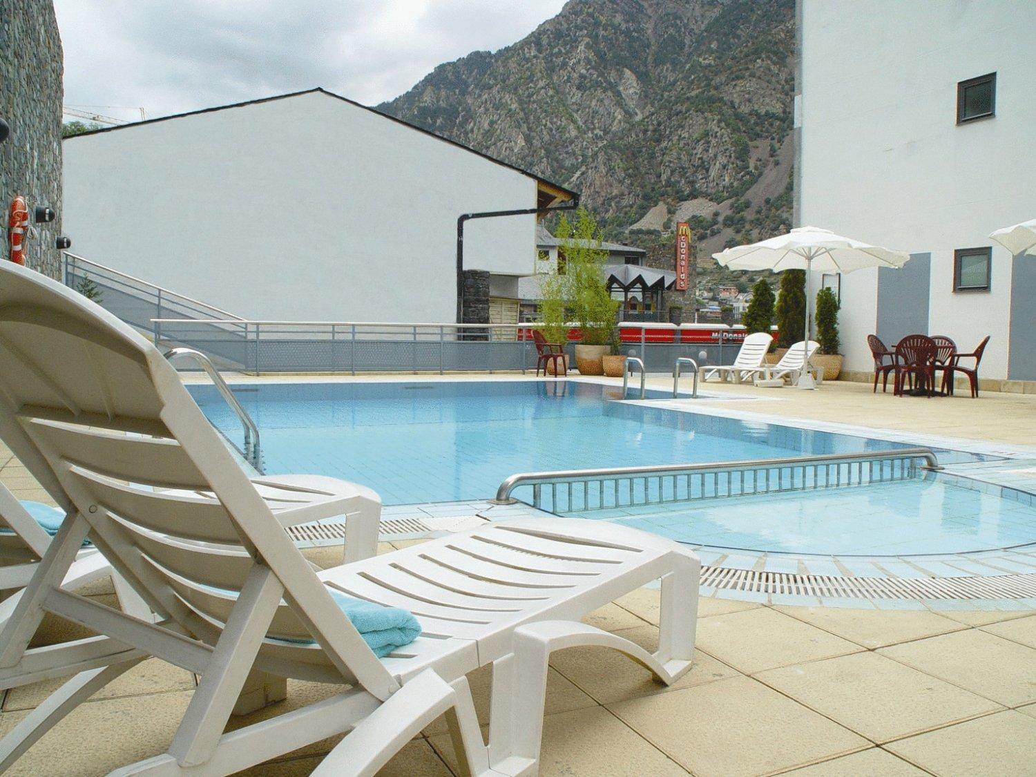 Zenit Diplomatic Hotel