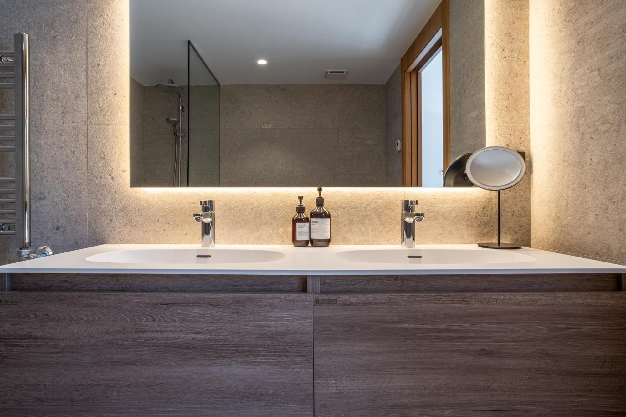 Apartamento Isard Homes By Select