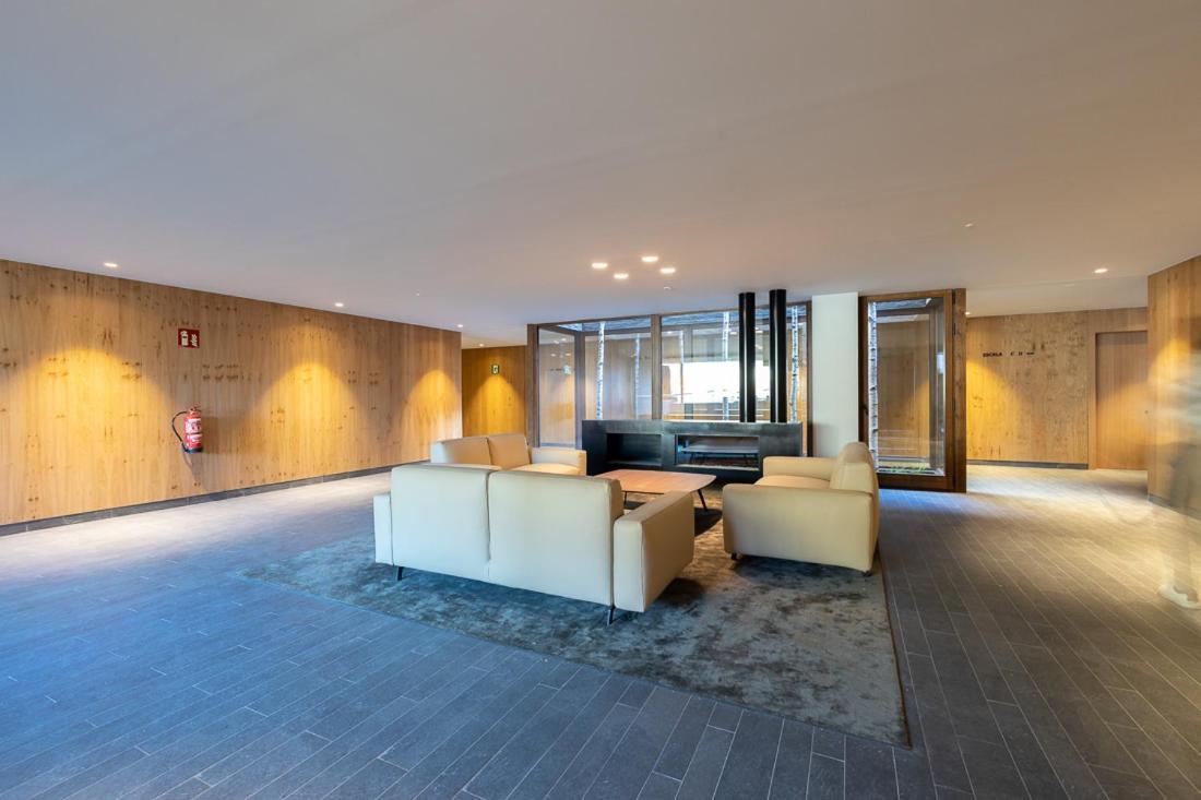 Isard Homes & By Select *