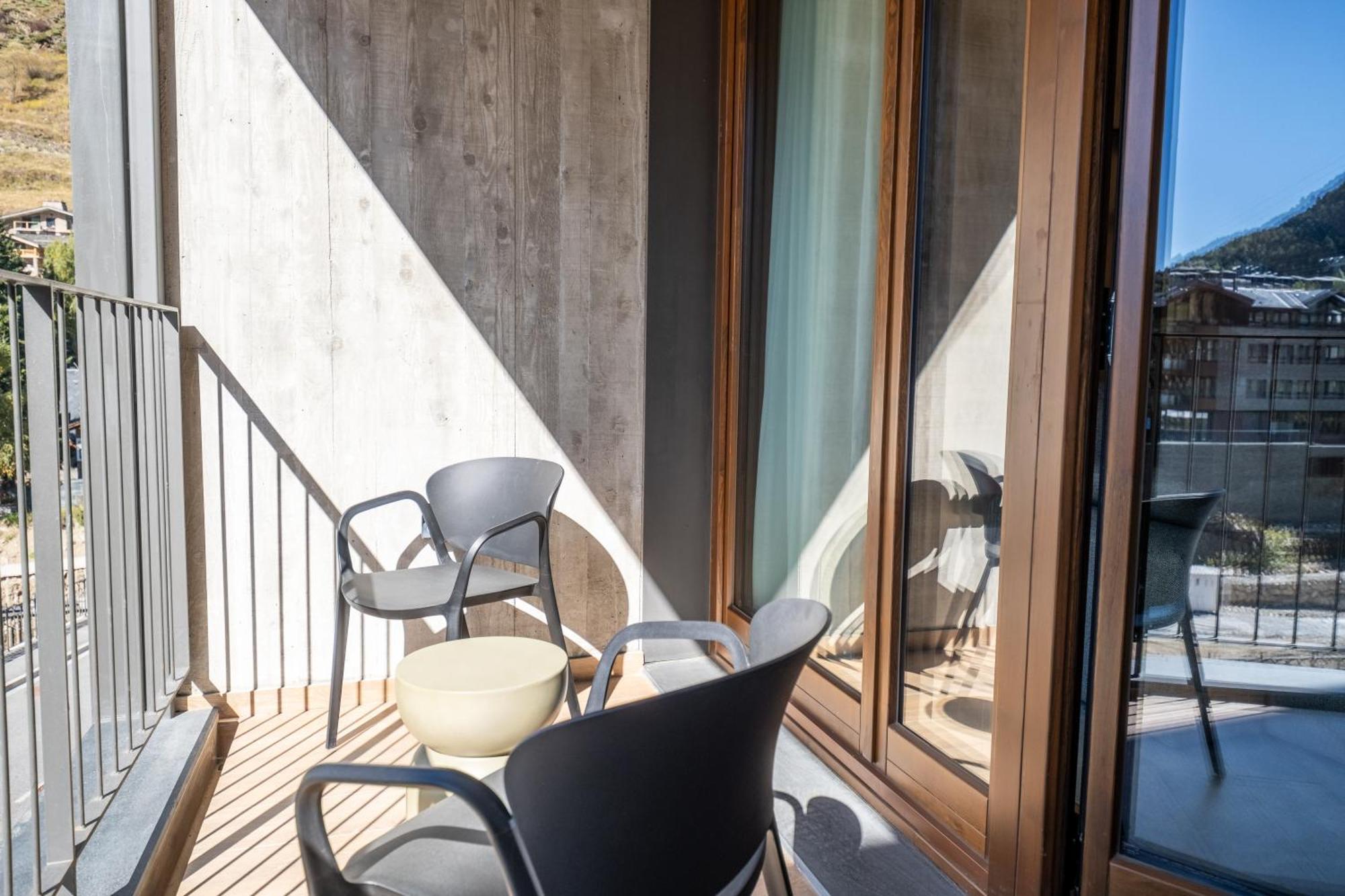 Apartament Isard Homes & By Select *