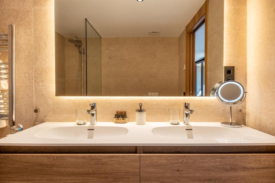 Apartament Isard Homes & By Select *