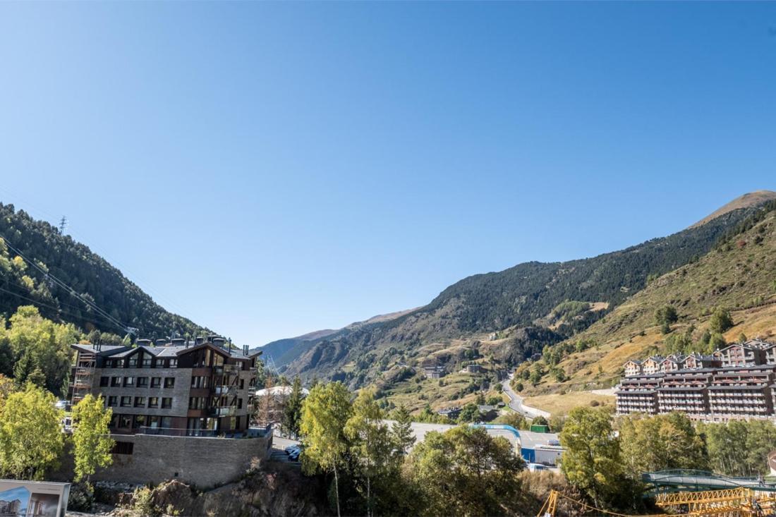 Apartament Isard Homes & By Select *