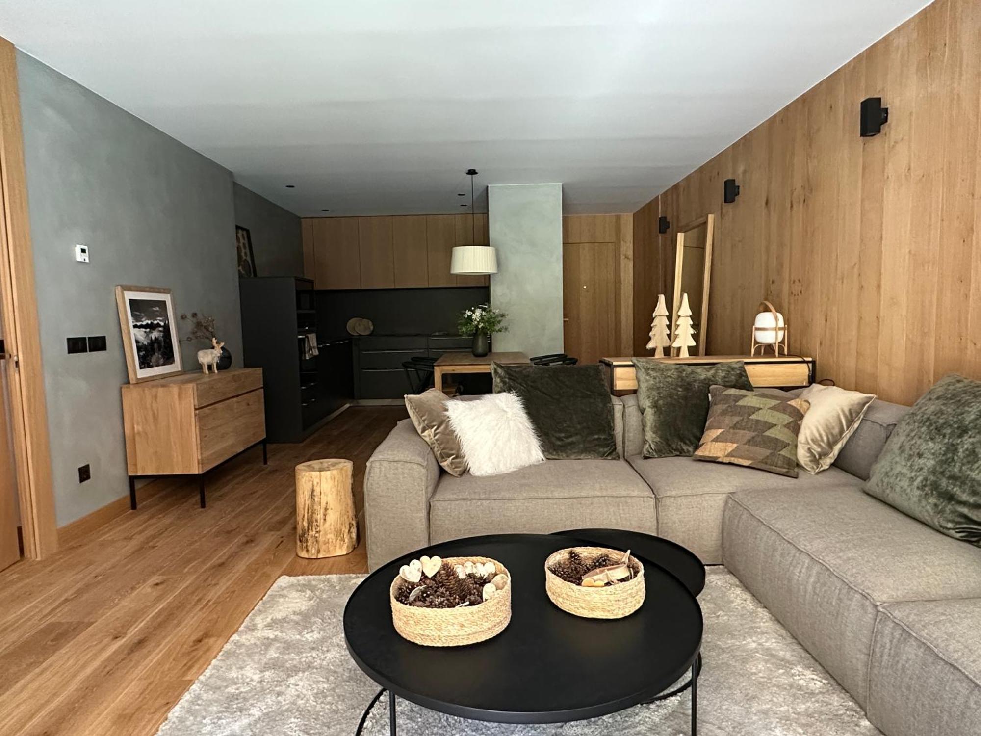 Isard Homes By Select Apartment