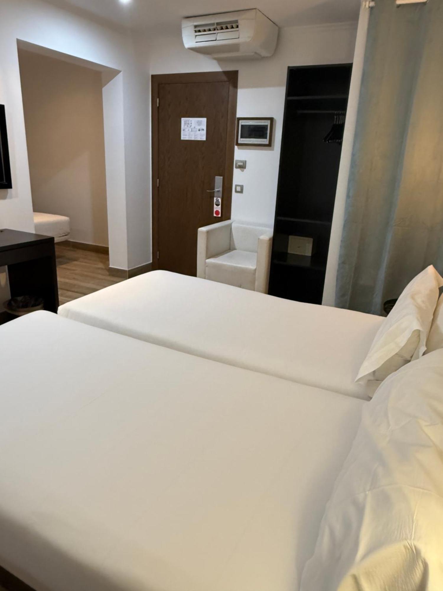 Hotel Aston 3*