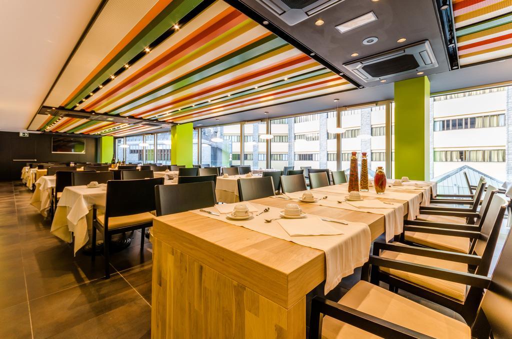 Metropolis Hotel 4*