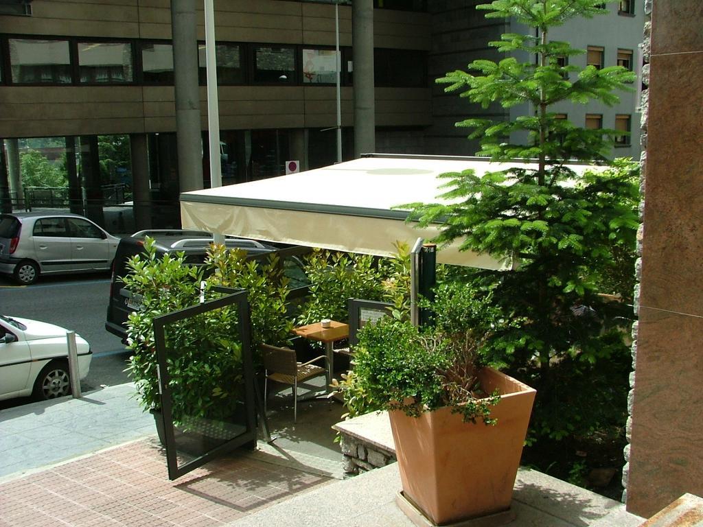 Aparthotel El Serch 3*