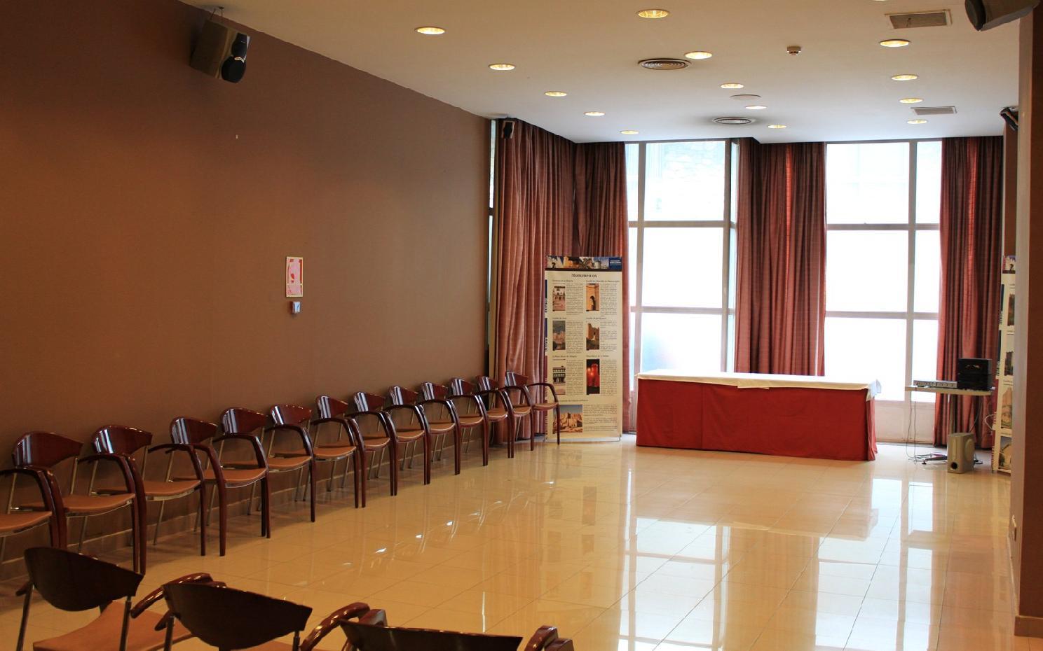Center Hotel 4*