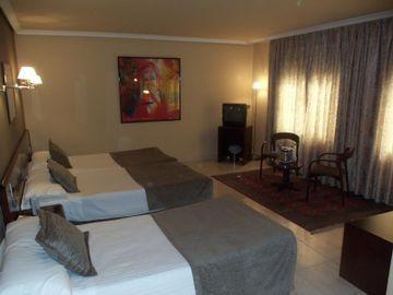 Yomo Imperial Hotel 3*