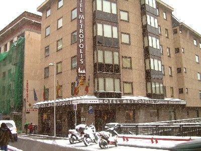 Metropolis Hotel 4*
