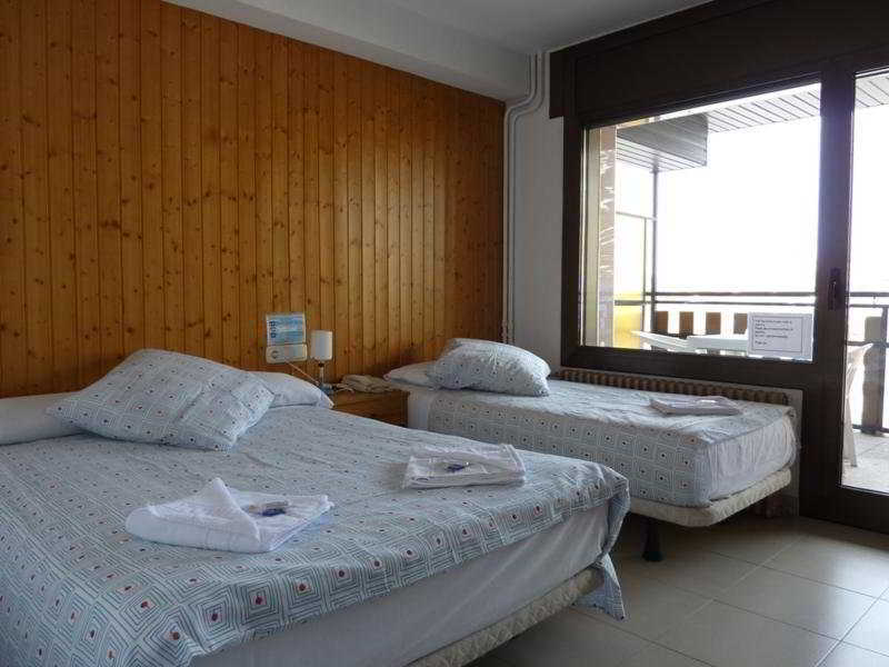 Hotel Llac Negre 2*