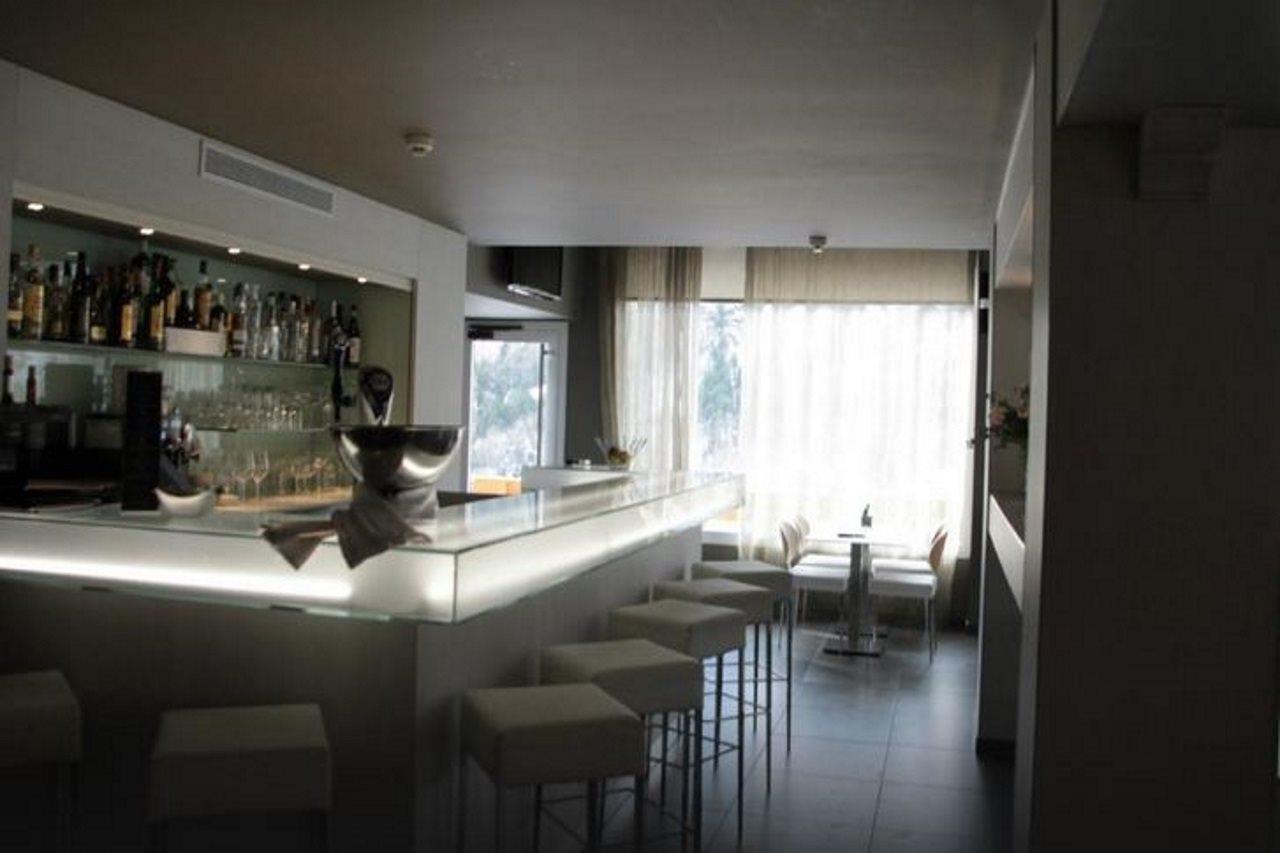 Hotel & Bringue 4*