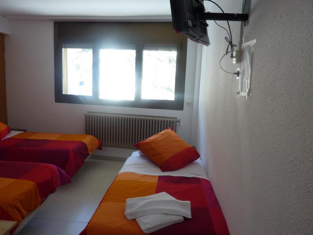 Hotel Llac Negre 2*
