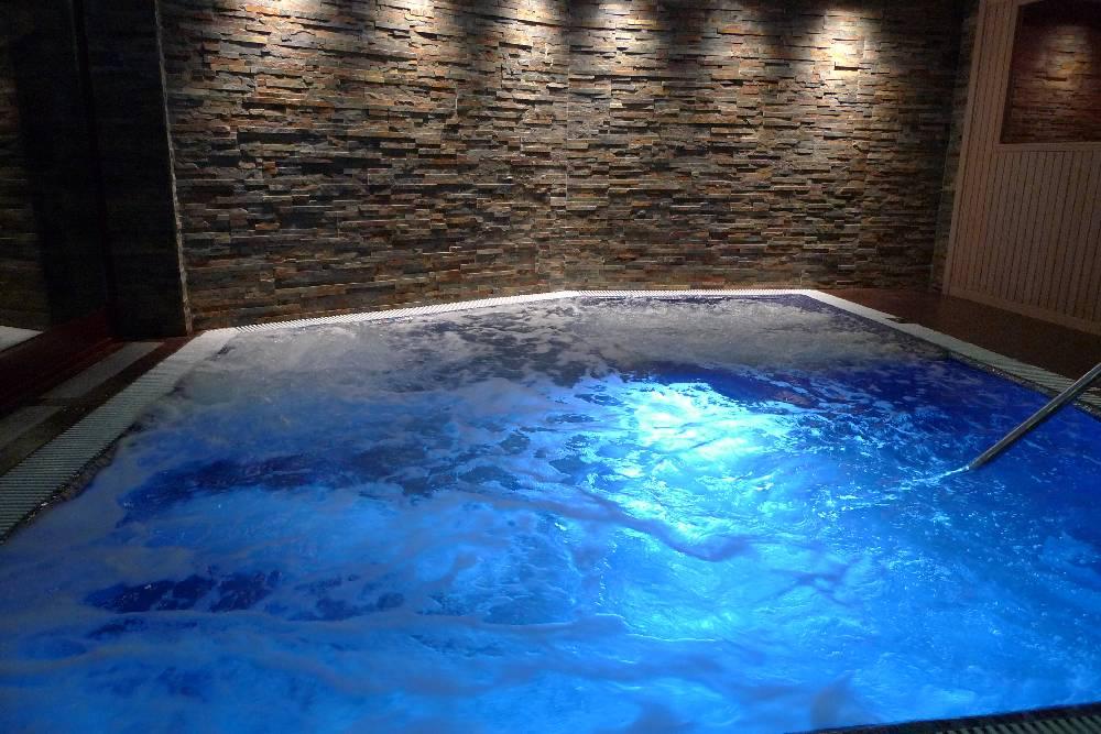 & Niunit Hotel El Serrat