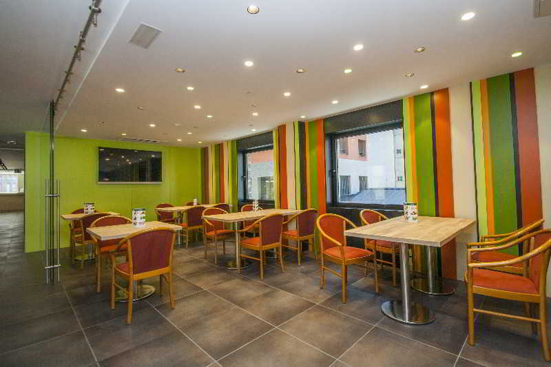 Metropolis Hotel 4*