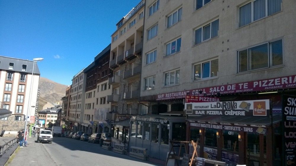 Apartament Pie De Pistas Mikka 3000 *
