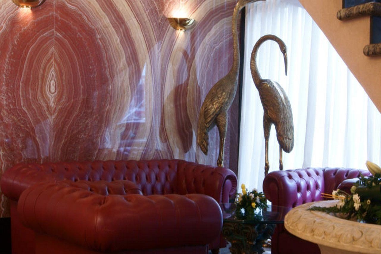 Yomo Imperial Hotel 3*